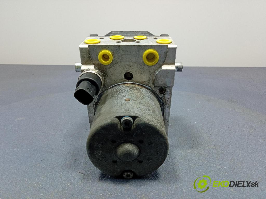 Vw Passat 2004 čerpadlo ABS x 4B0614517G