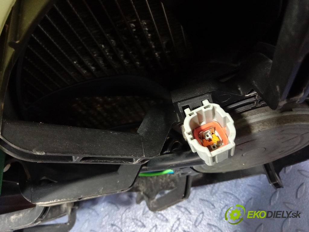 Mazda 6 2010 výstuha Predné: / pas predný