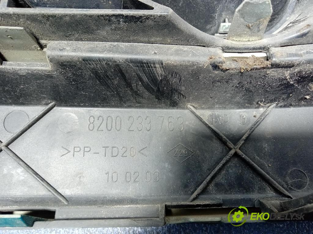 Opel Movano 2006 miežka / Gril: 8200233763