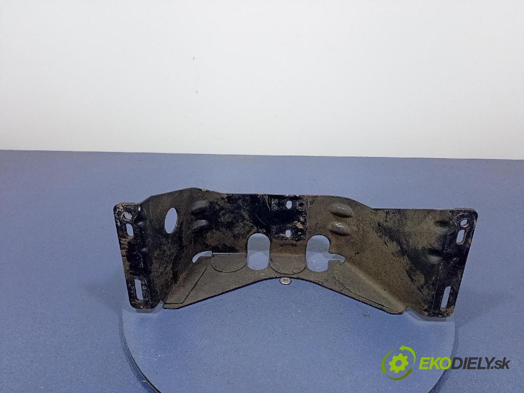 Mercedes Vito 2006 airbag / držiak skrine