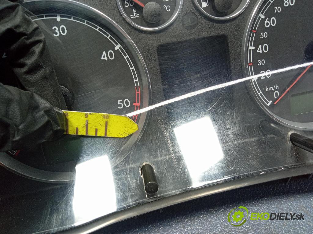 Vw Passat 2004 prístrojovka/ budíky 3B0920849A