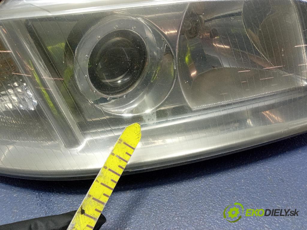 Audi A4 1999 Reflektor: v pravo: 8D0941004AN