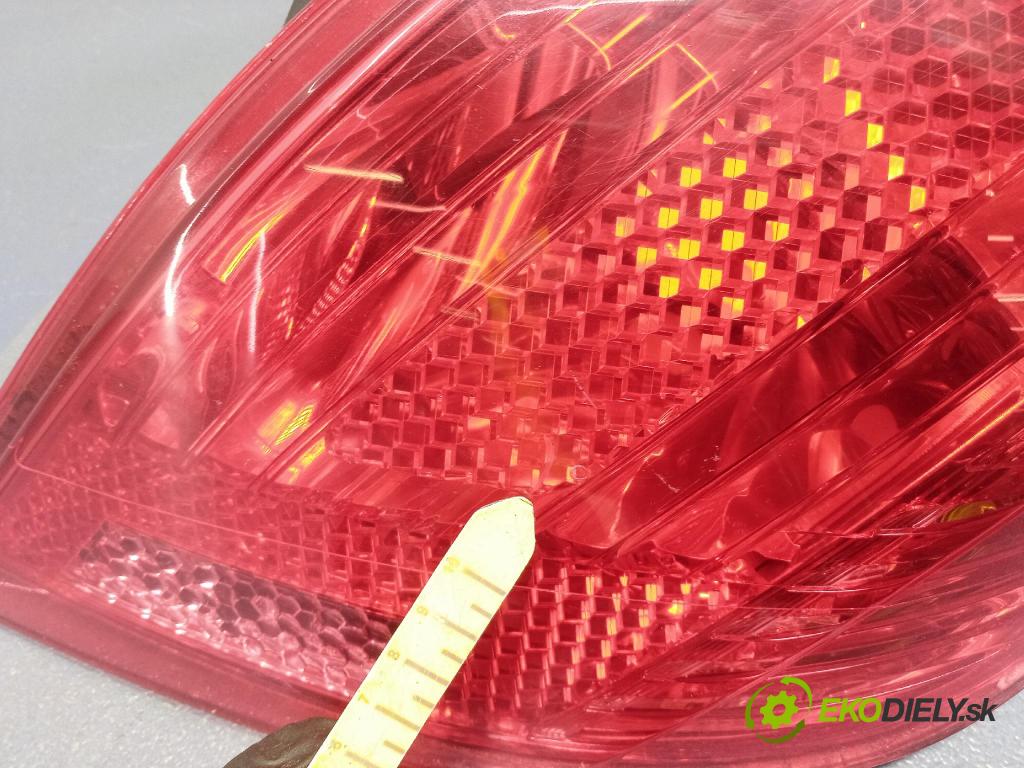 Peugeot 308 2009 svetlo / reflektor zad Prava: Vonkajsia: 9680425680