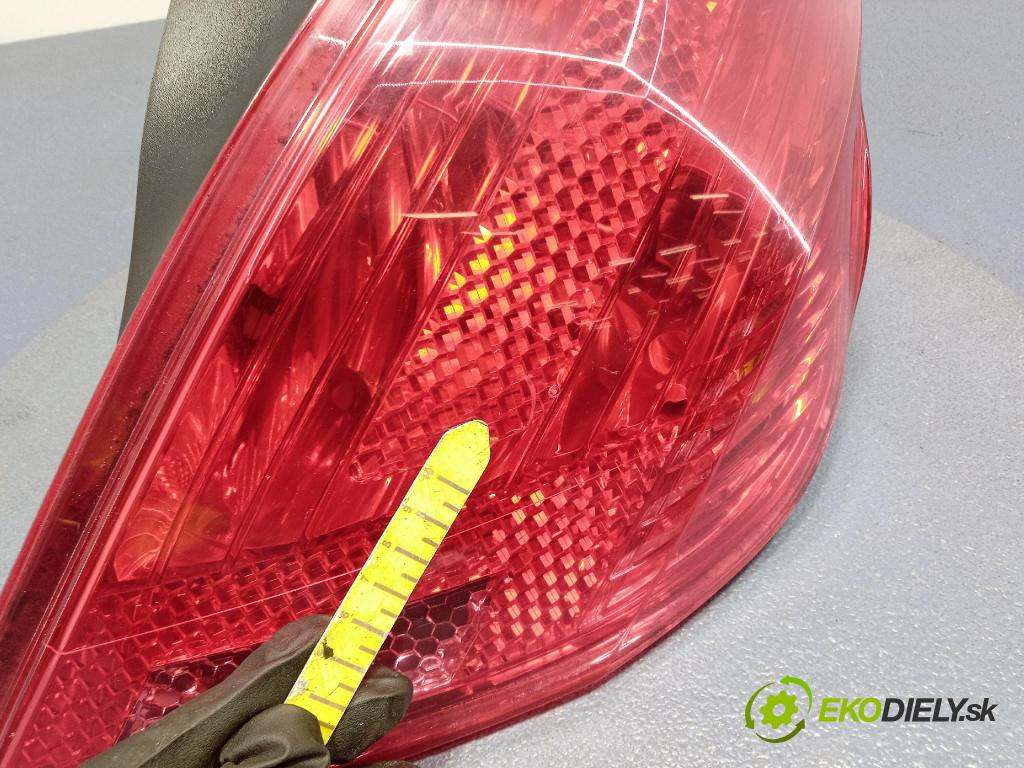 Peugeot 308 2009 svetlo / reflektor zad Prava: Vonkajsia: 9680425680