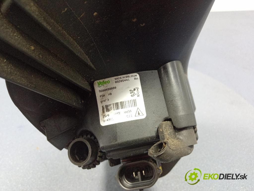 Peugeot 308 2009 Halogen v pravo: 9680498880