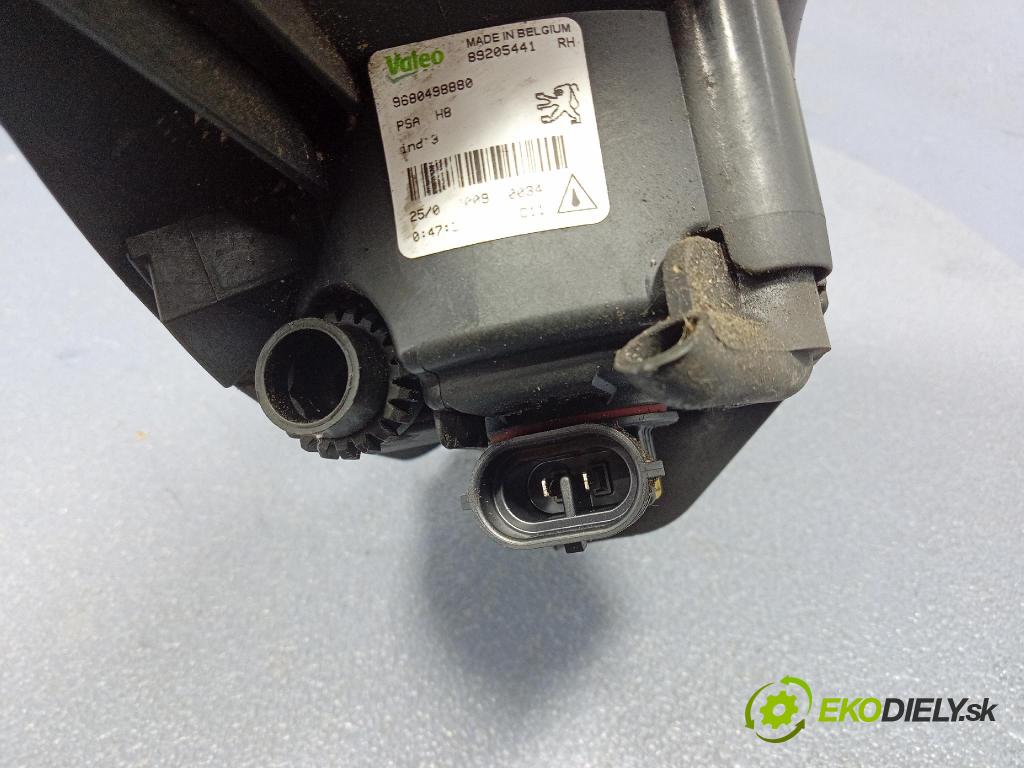 Peugeot 308 2009 Halogen v pravo: 9680498880