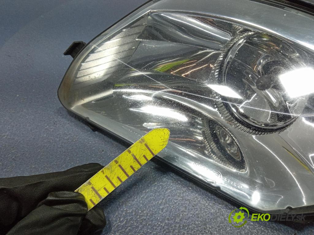 Peugeot 308 2009 Halogen v pravo: 9680498880