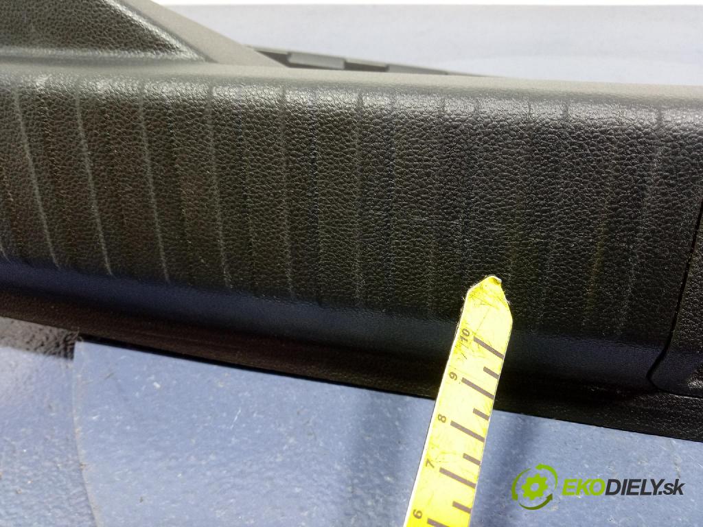 Renault Captur 2023 lišta kufr 849207023R