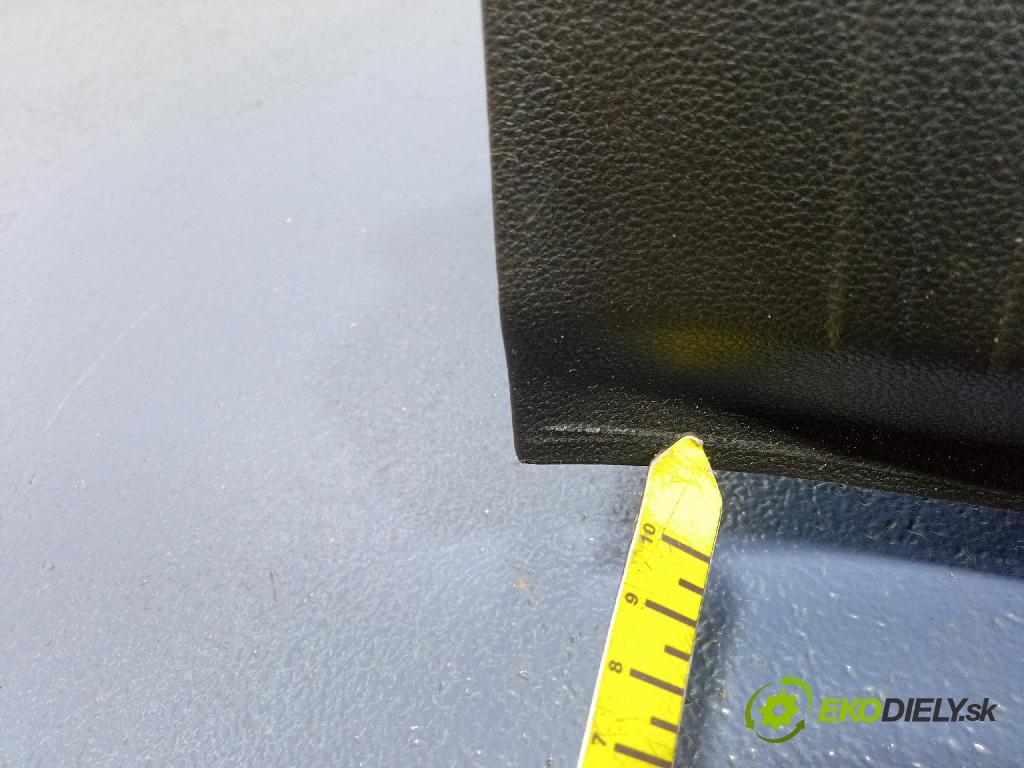 Renault Captur 2023 lišta kufra: 849207023R