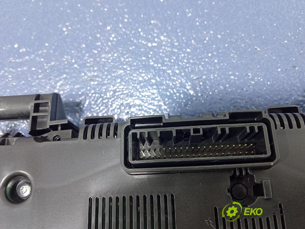 Renault Captur 2023 prístrojovka/ budíky