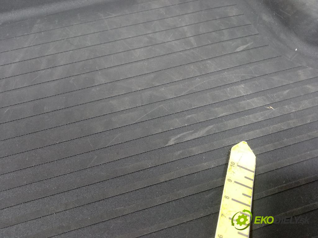 Renault Captur 2023 koberec do auta 8201725646