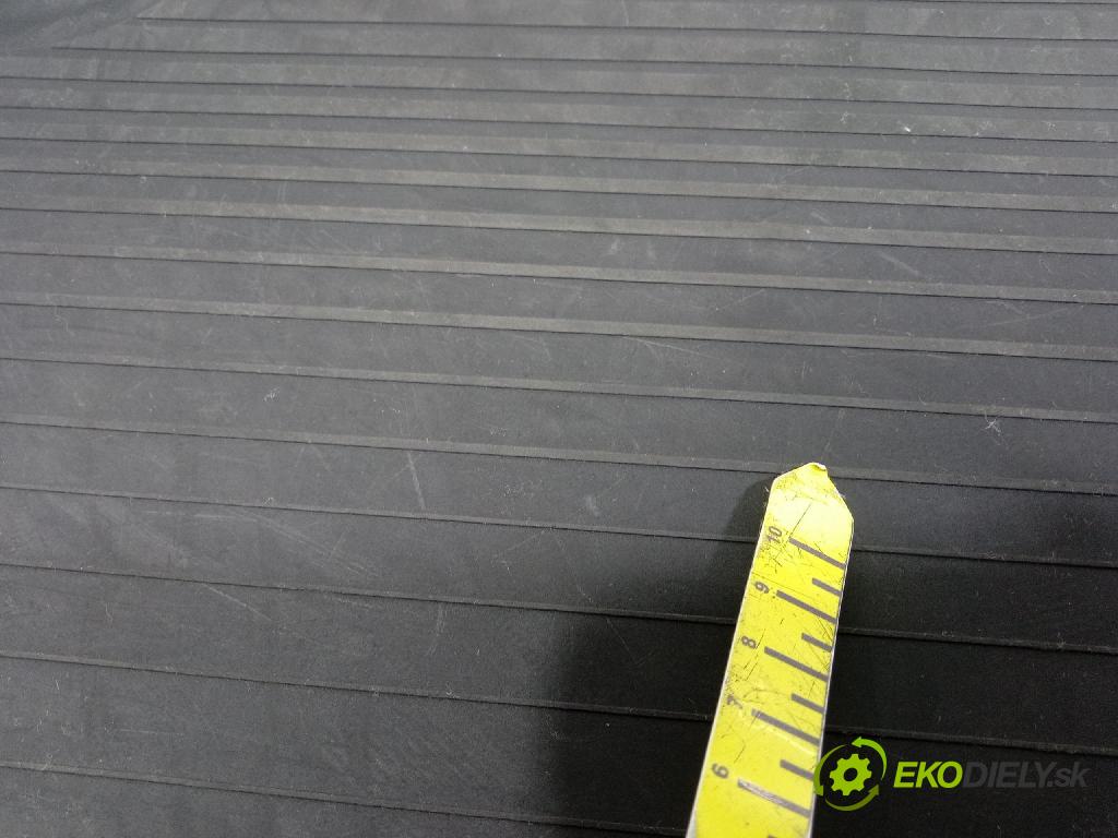 Renault Captur 2023 koberec do auta 8201725646