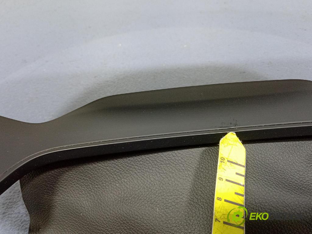 Renault Captur 2023 kryt Plast: Interiéry: 682409204R