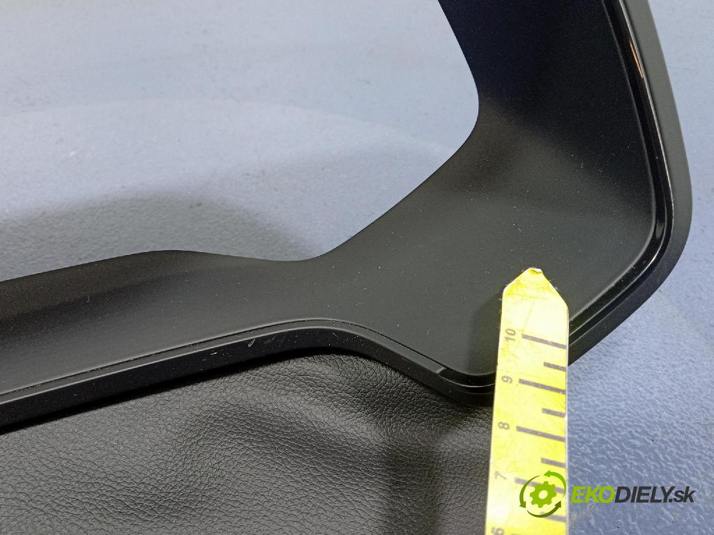 Renault Captur 2023 kryt Plast: Interiéry: 682409204R