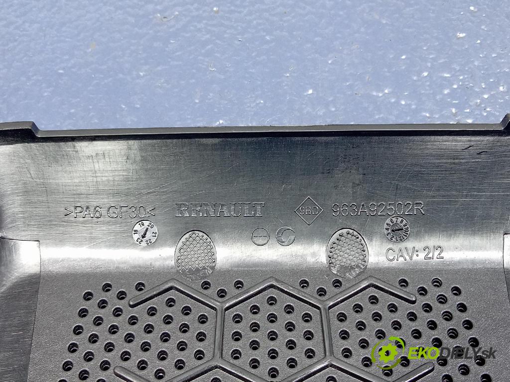 Renault Captur 2023 kryt Plast: Interiéry: 963298903R