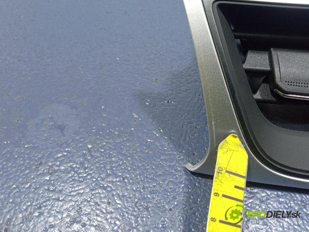 Renault Captur 2023 GRIDS: Prúd vzduchu: Vzduch: 687603363R