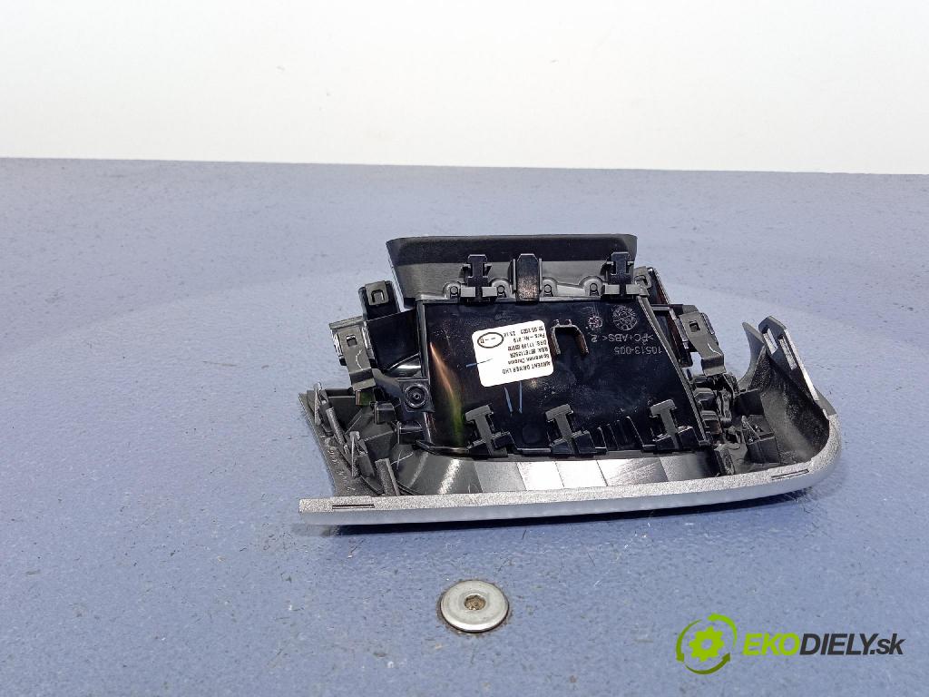 Renault Captur 2023 GRIDS: Prúd vzduchu: Vzduch: 687611390