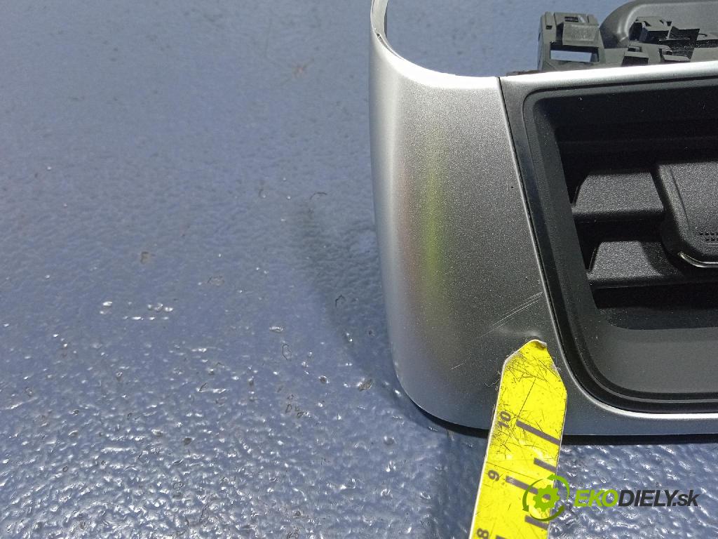 Renault Captur 2023 GRIDS: Prúd vzduchu: Vzduch: 687611390
