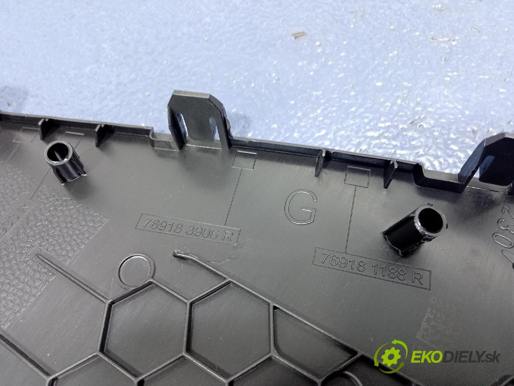 Renault Captur 2023 kryt Plast: Interiéry: 769373310R