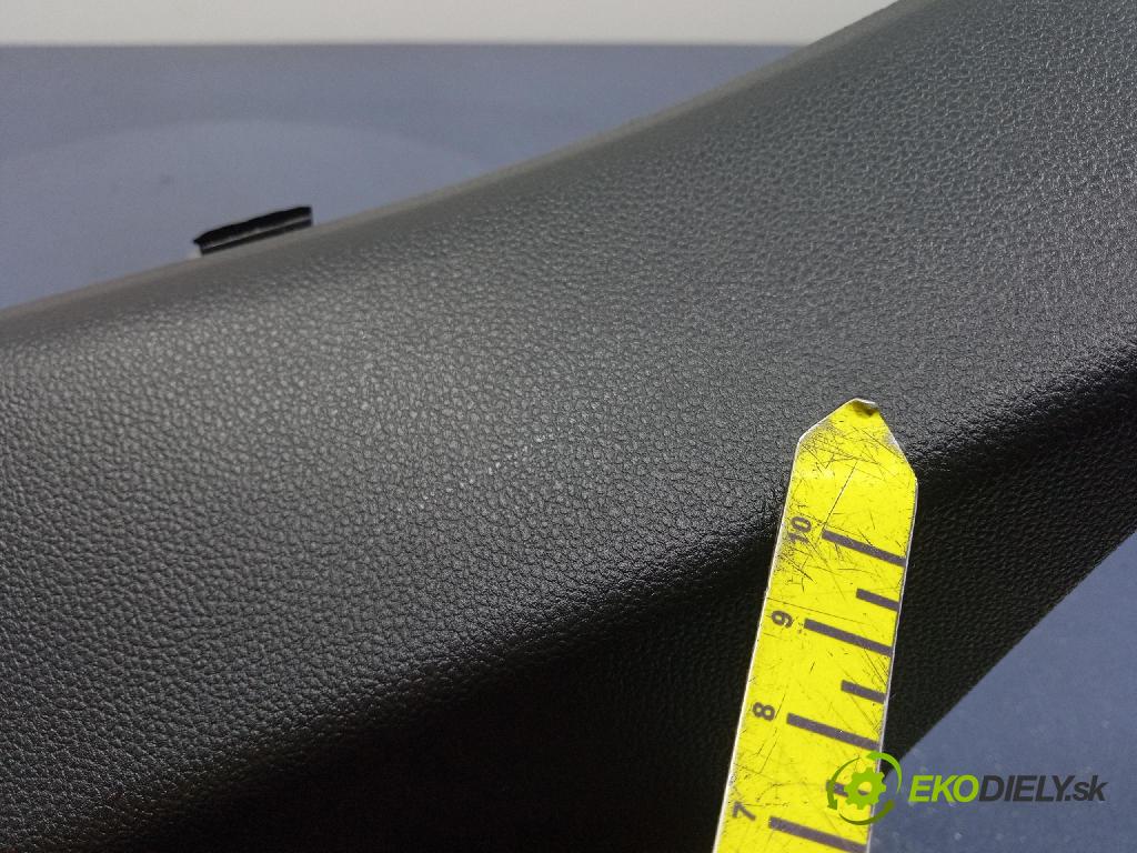 Renault Captur 2023 kryt Plast: Interiéry: 769373310R