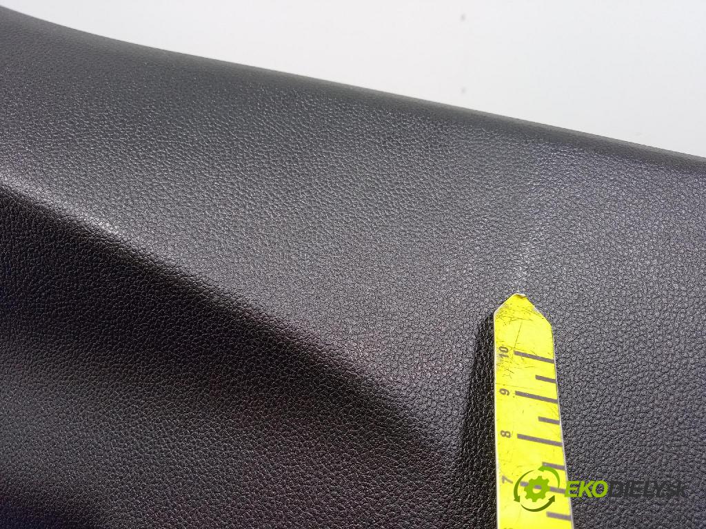 Renault Captur 2023 kryt Plast: Interiéry: 769178376R