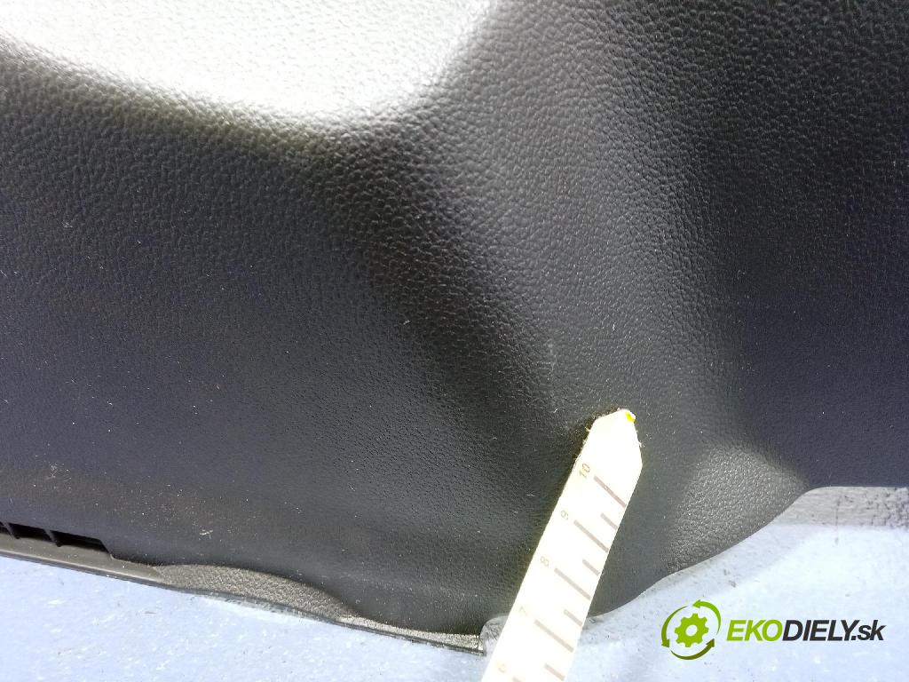 Renault Captur 2023 kryt Plast: Interiéry: 769178376R