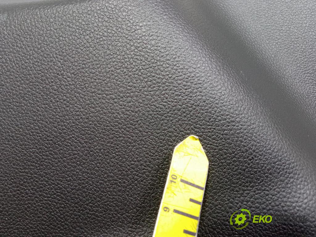 Renault Captur 2023 kryt Plast: Interiéry: 769178376R