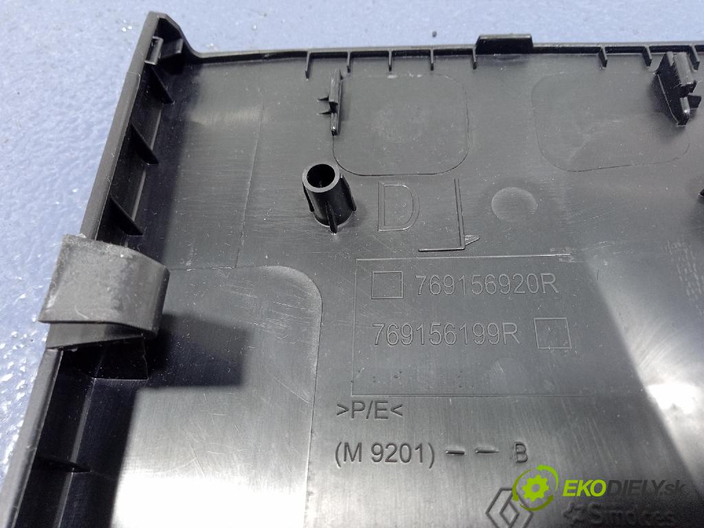 Renault Captur 2023 kryt Plast: Interiéry: 769156920R