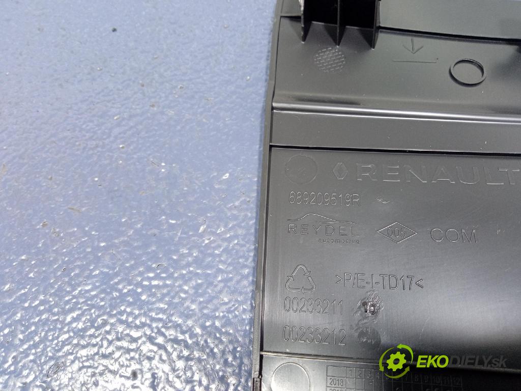 Renault Captur 2023 kryt Plast: Interiéry: 689209519R