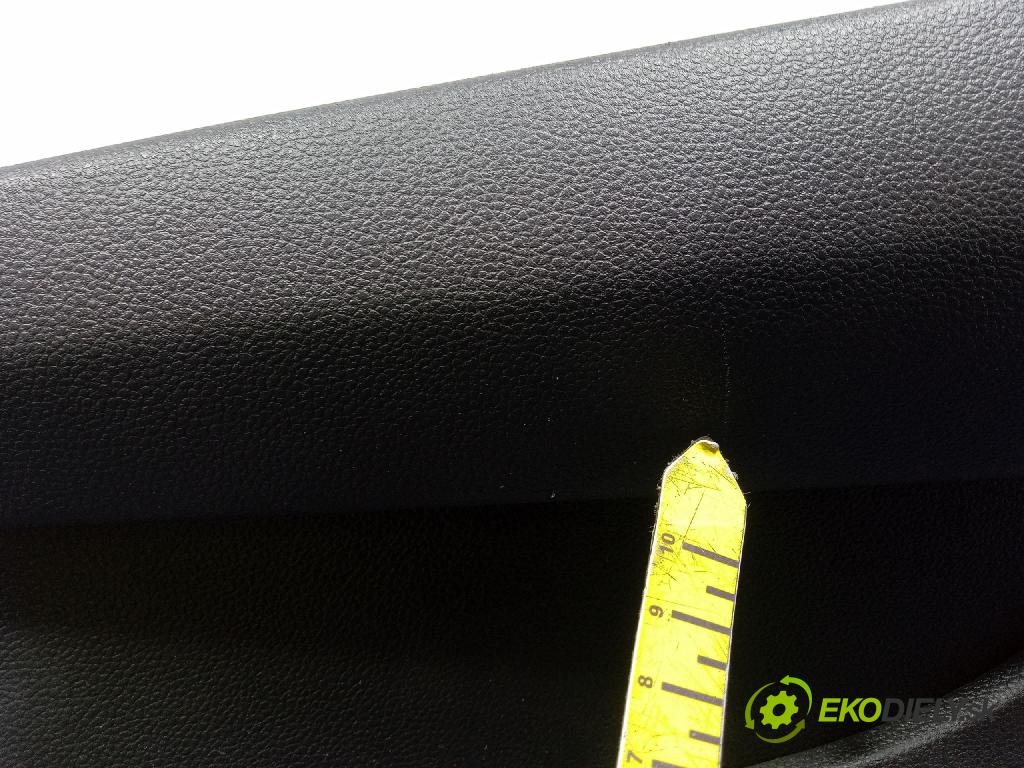 Renault Captur 2023 tunel Stredný: