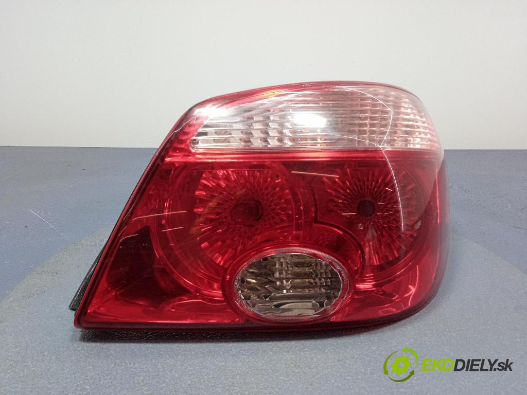Mitsubishi Outlander 2007 svetlo / reflektor zad Prava: Vonkajsia: 220-87685