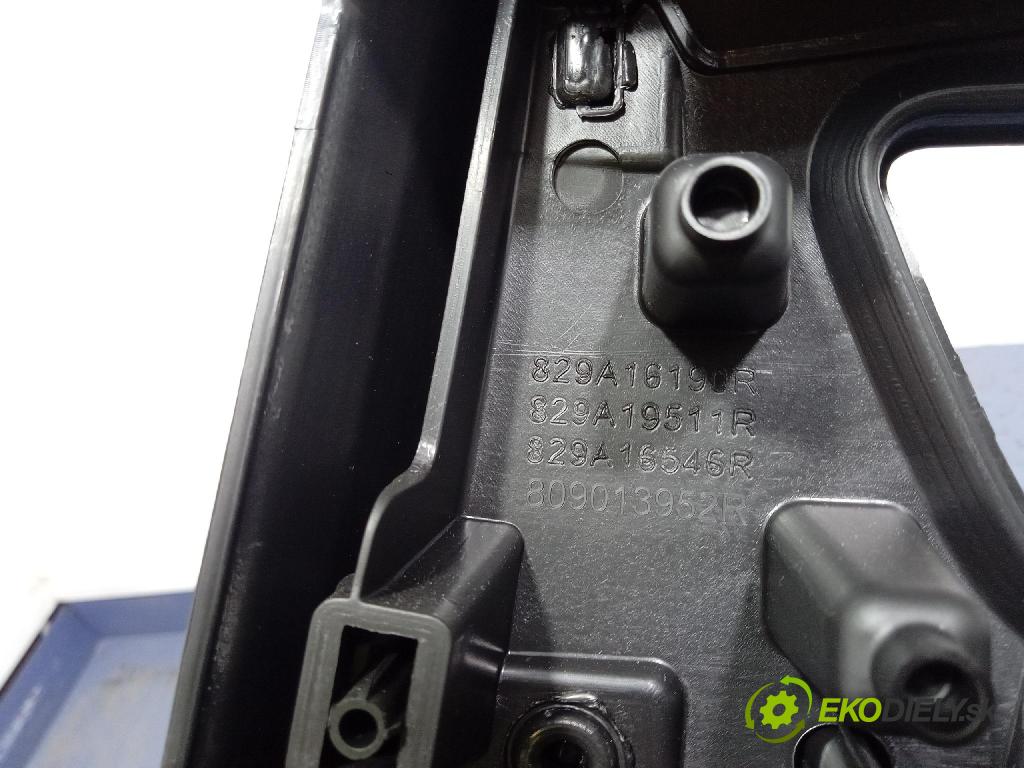 Renault Captur 2023 Čalounictví: dvere zad ľavá
