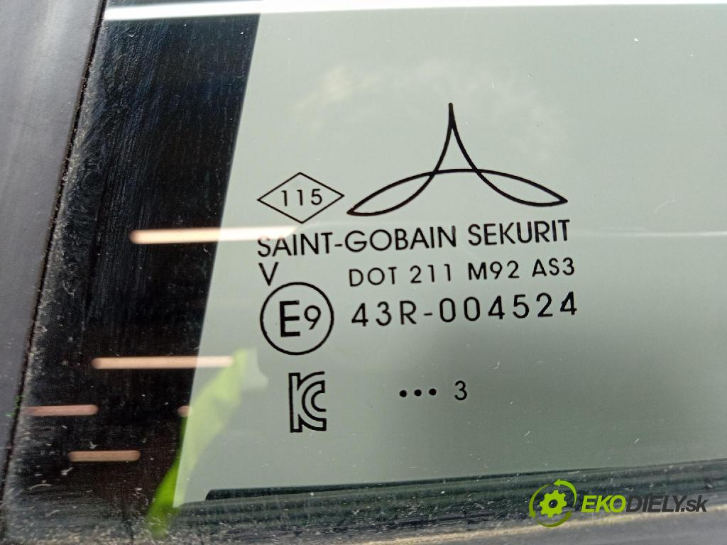Renault Captur 2023 dvere zad Vľavo: