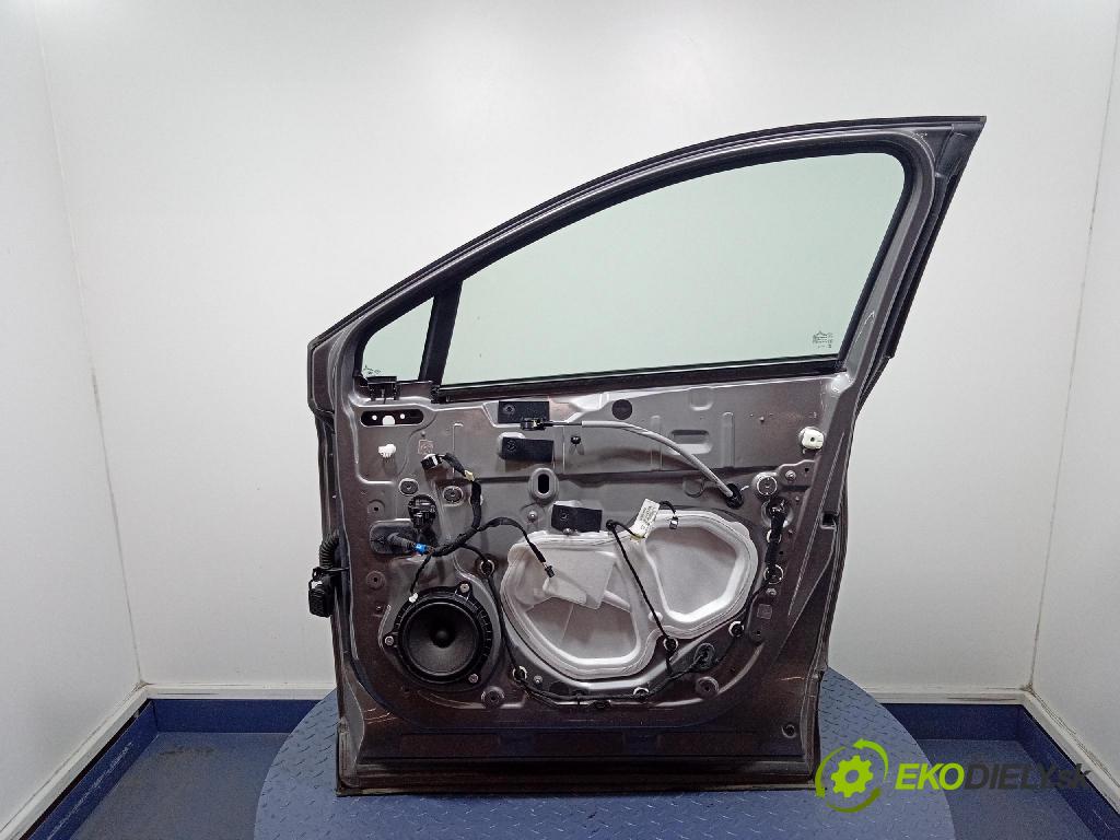 Renault Captur 2023 dvere Predné pravé