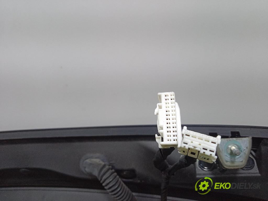 Renault Captur 2023 zadna dveře kufra: kufra: