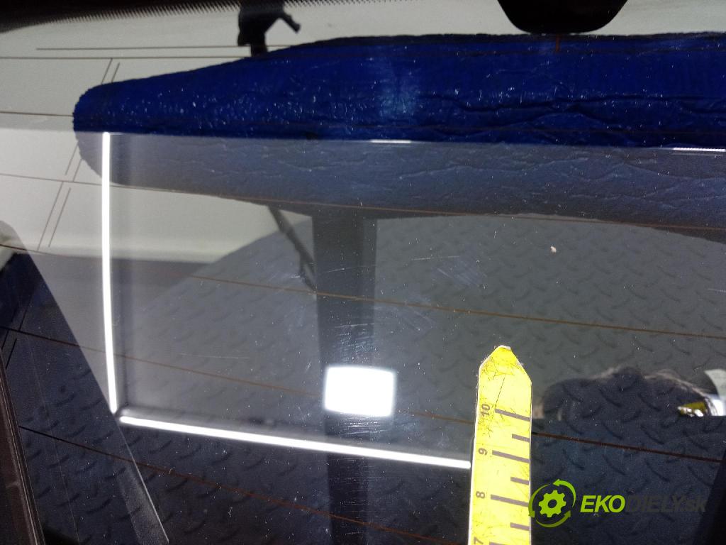 Renault Captur 2023 zadna dveře kufra: kufra: