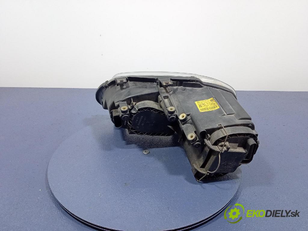 Vw Touran 2005 Reflektor: v pravo: 1T0941006F