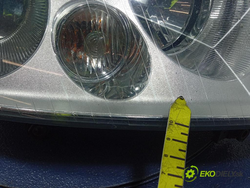 Vw Touran 2005 Reflektor: v pravo: 1T0941006F
