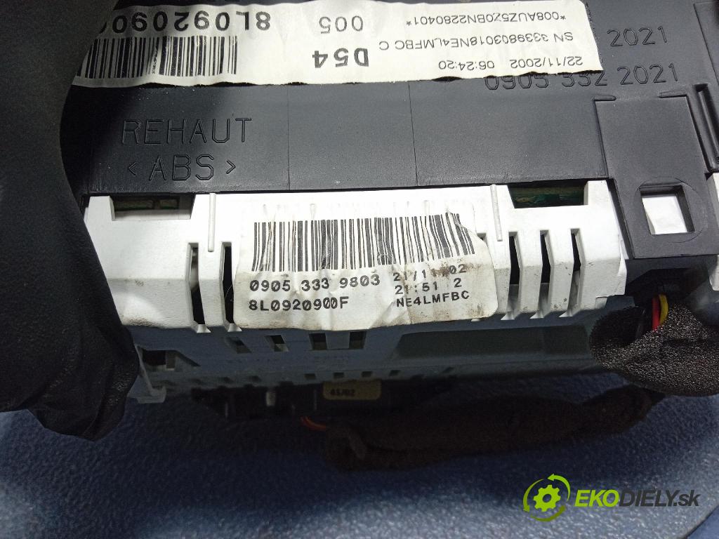 Audi A3 2001 prístrojovka/ budíky 8L0920900F