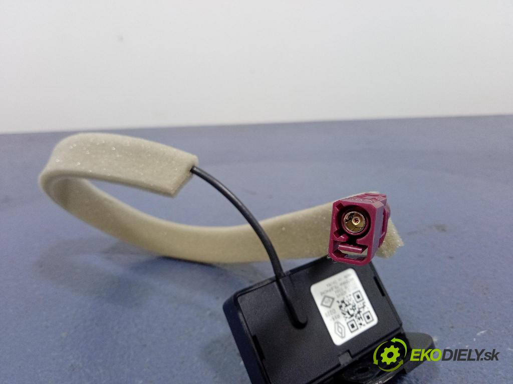 Renault Captur 2023 Zesilovač: / GPS 282124064R