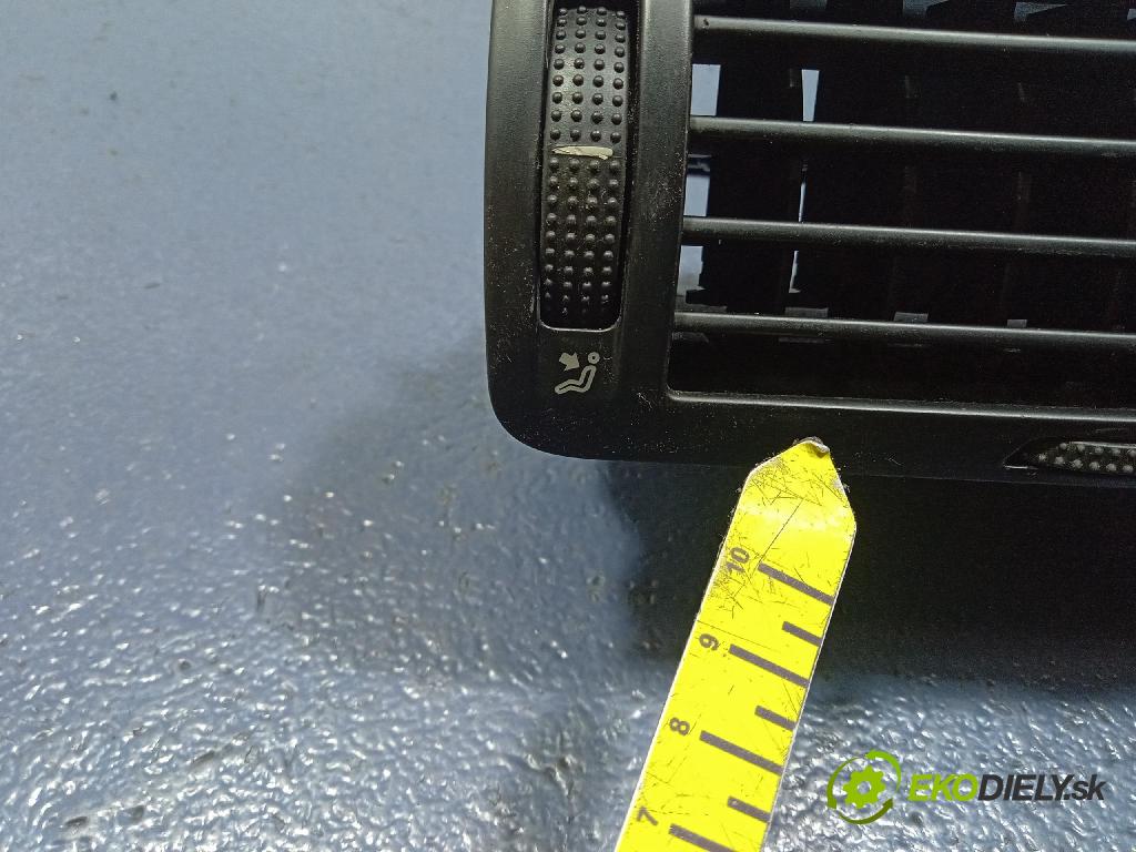 Vw Passat 2004 GRIDS: Prúd vzduchu: Vzduch: 3B0819728D