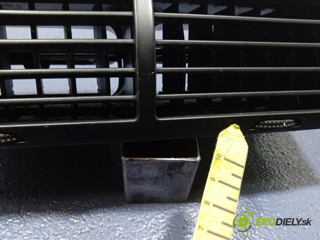 Vw Passat 2004 GRIDS: Prúd vzduchu: Vzduch: 3B0819728D