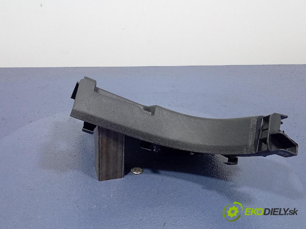 Renault Captur 2023 kryt Plast: Interiéry: 768376603R