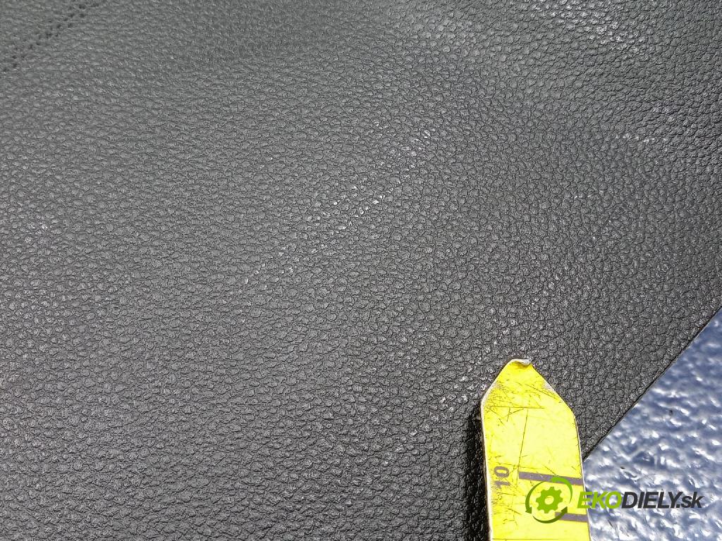 Renault Captur 2023 kryt Plast: Interiéry: 768376603R
