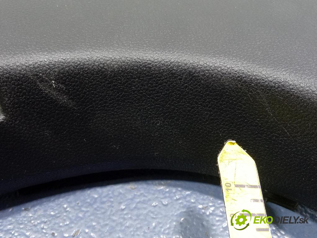 Renault Captur 2023 kryt Plast: Interiéry: 768376603R