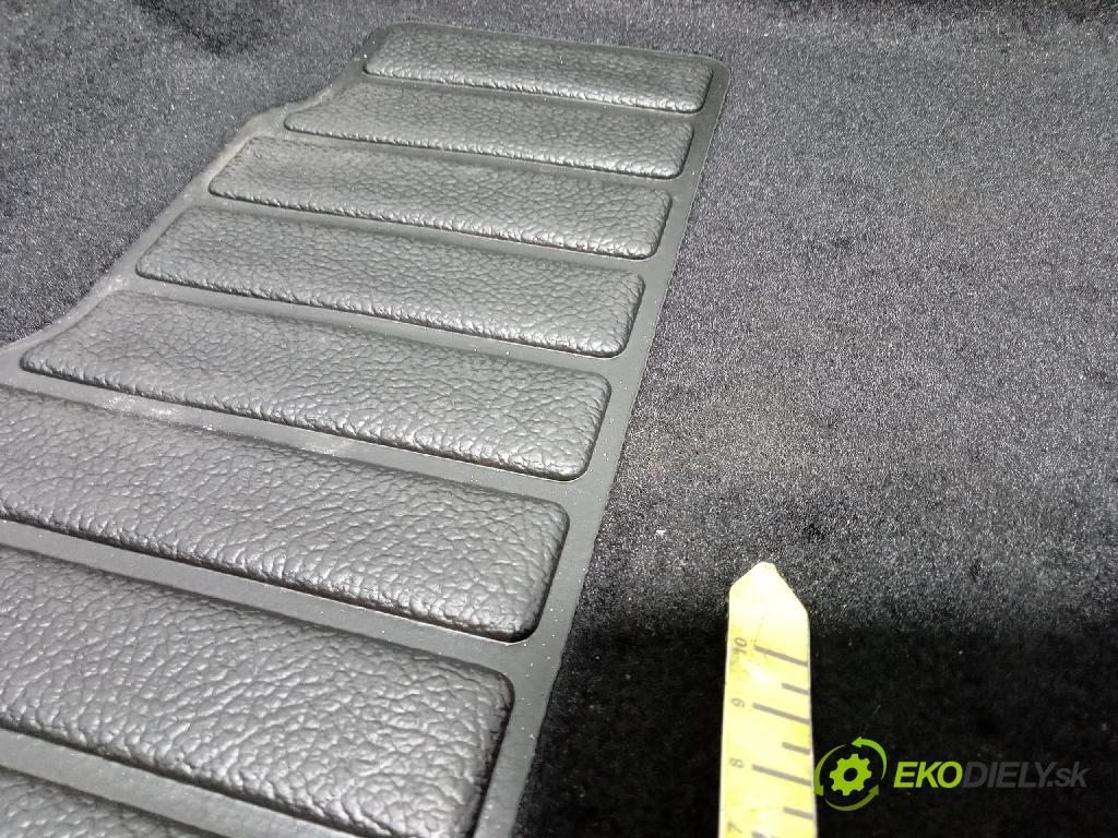 Renault Captur 2023 koberec do auta 749021232R