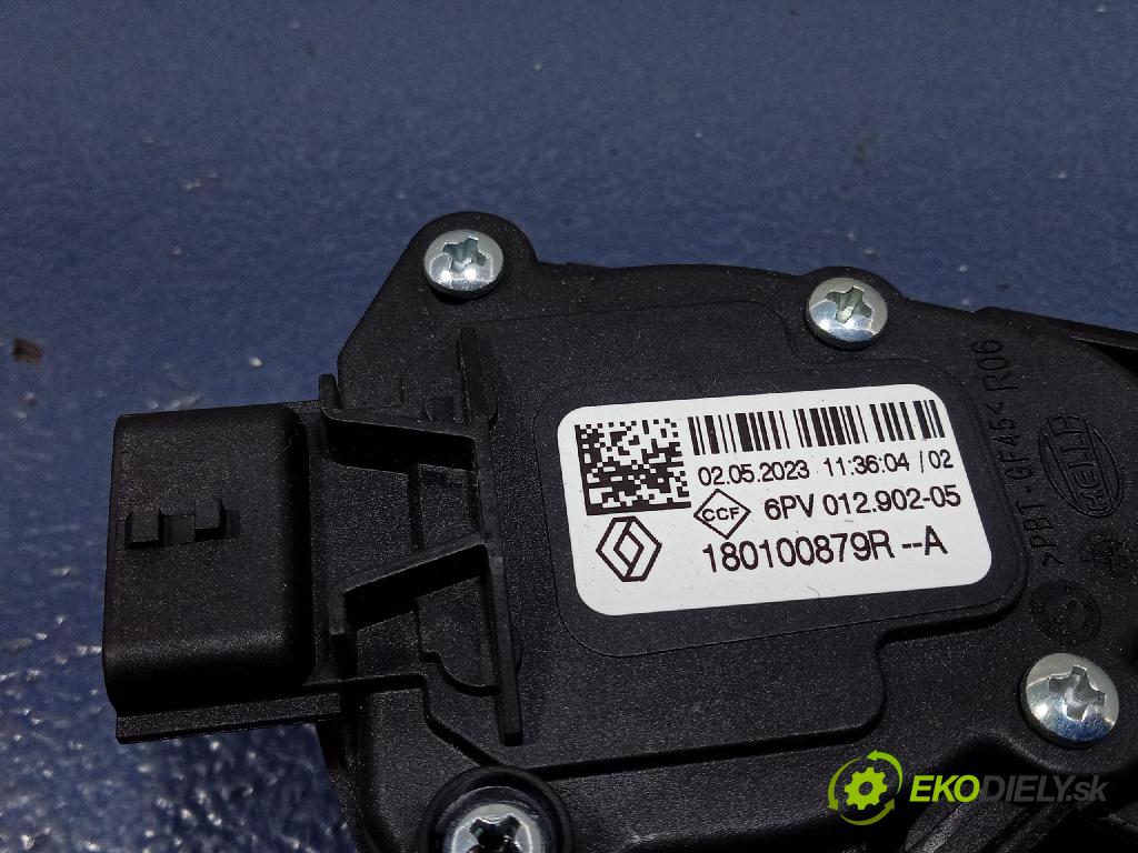 Renault Captur 2023 pedal Plyn: 180100879R