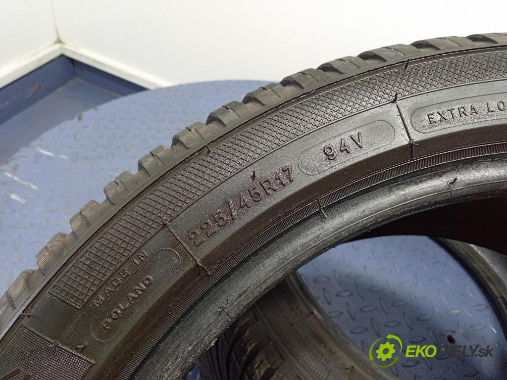 Audi A3 2000 pneumatika Multi-sezóna: 3528704477173