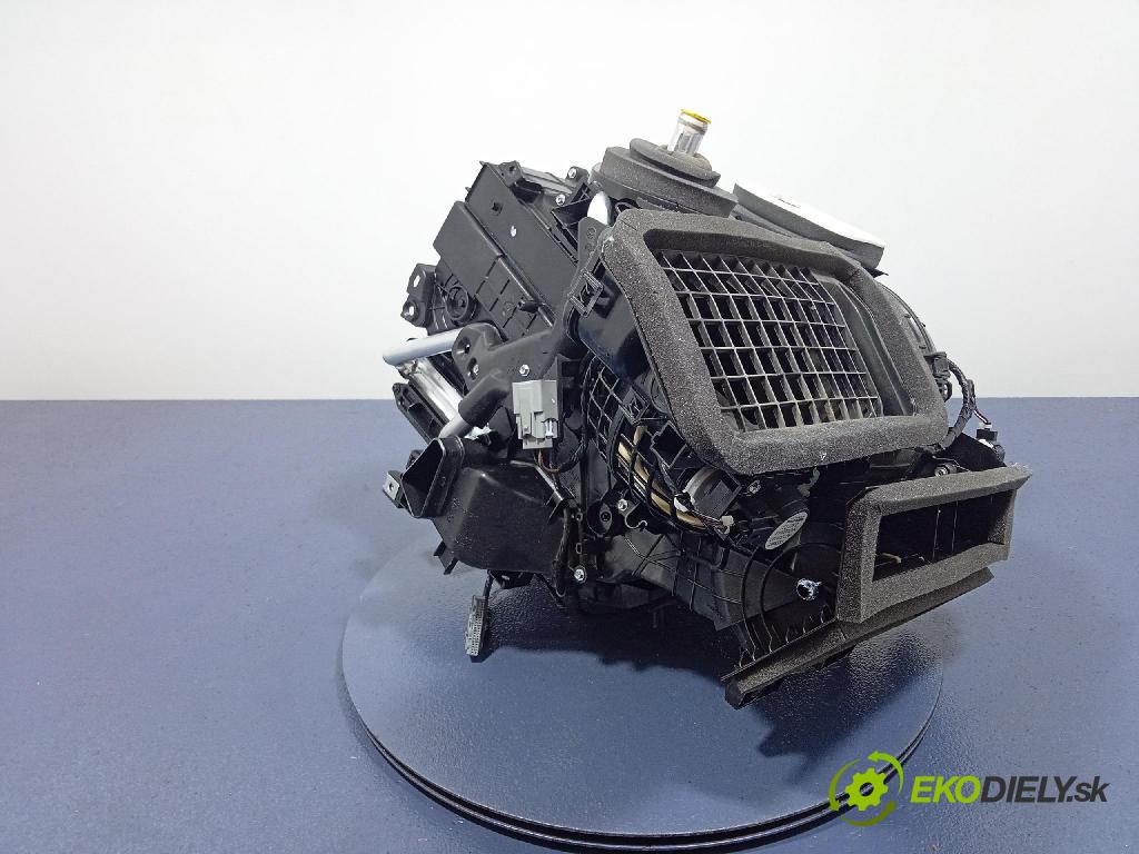Renault Captur 2023 radiator 272708569R