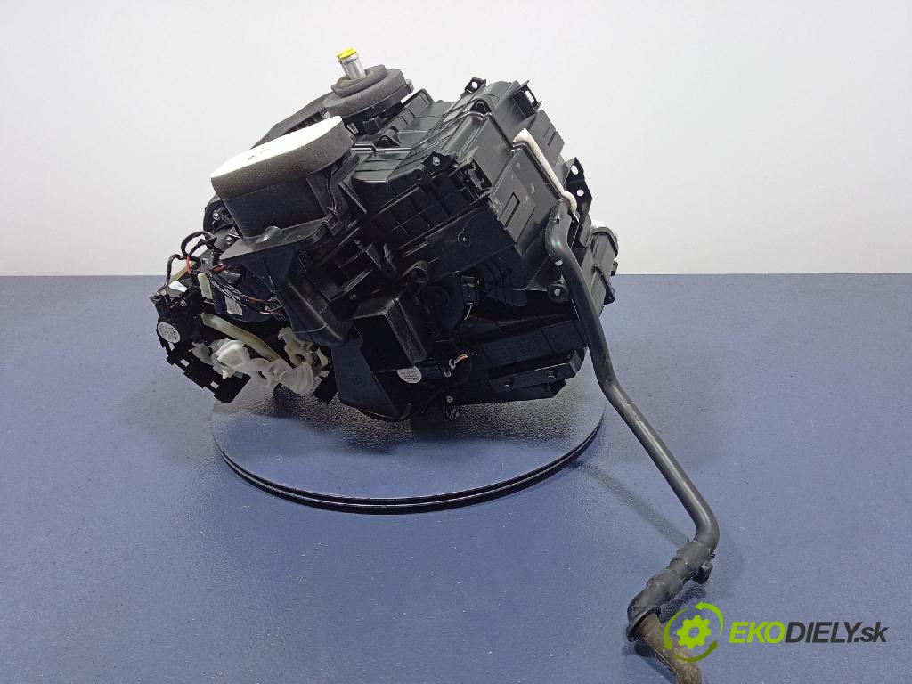 Renault Captur 2023 radiator 272708569R